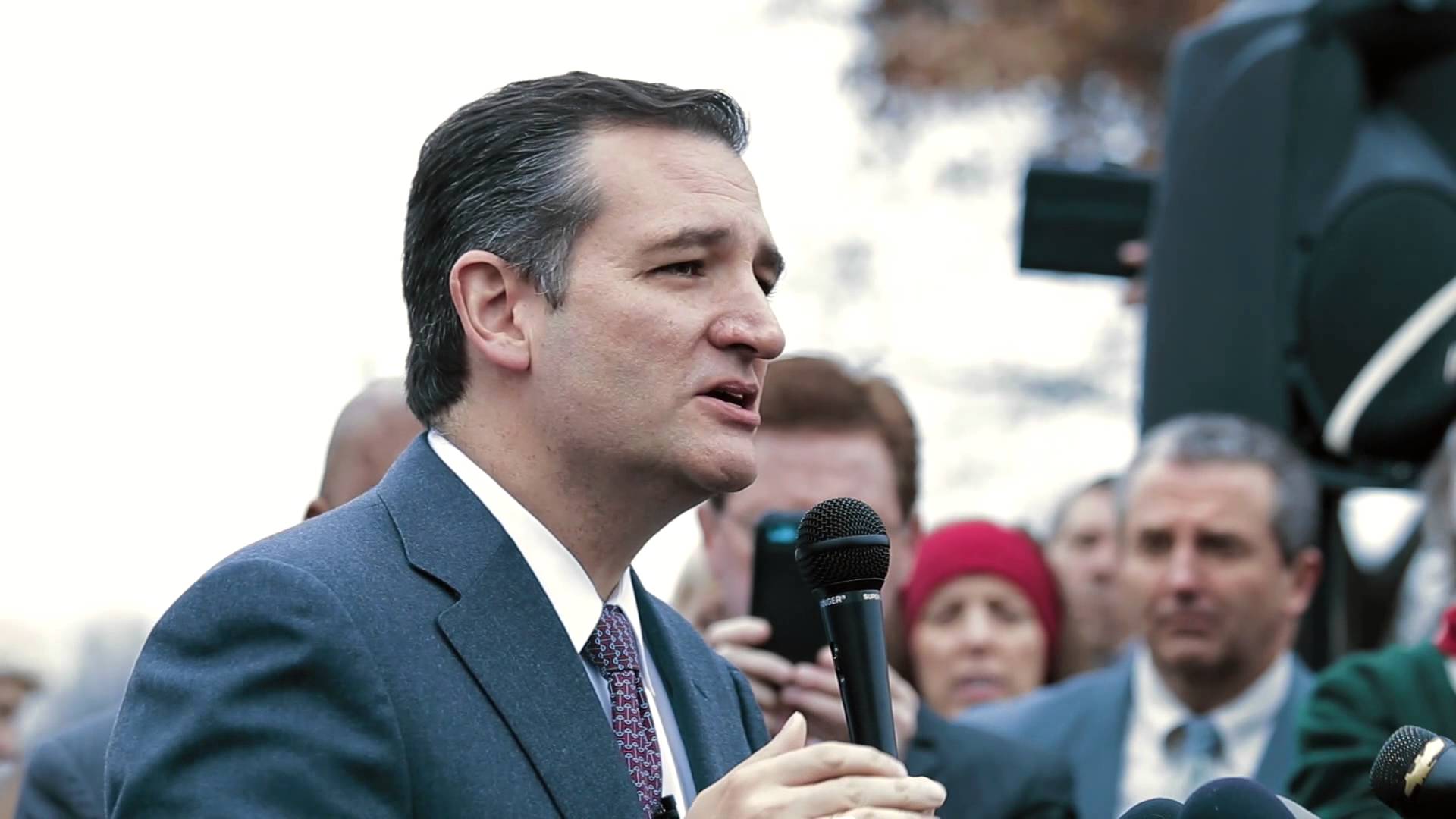 Cruz commends Trump's $8 billion military sale to Taiwan