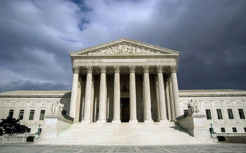 Will Court Decision on O'Care Affect Hispanics?