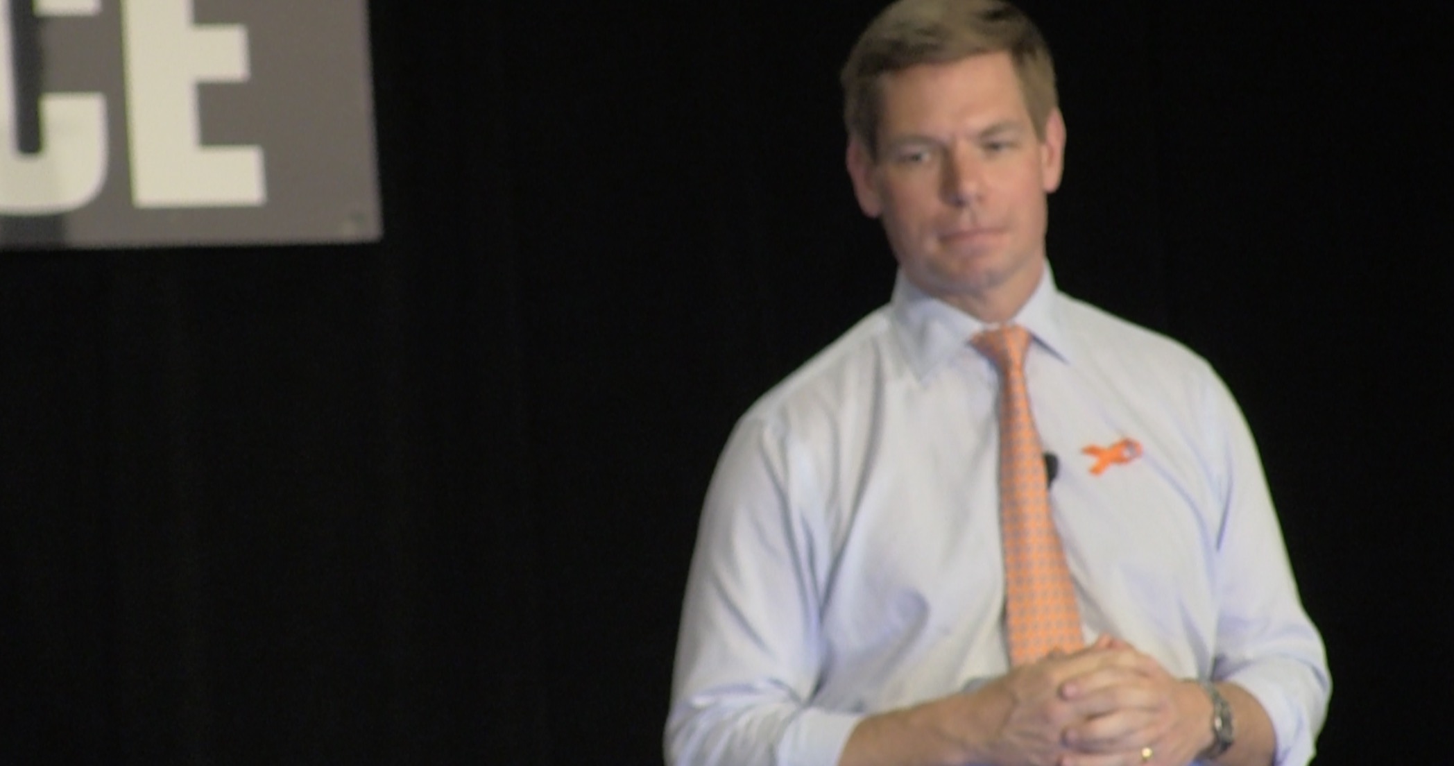 Swalwell blames Chicago's violence on other states (Video)