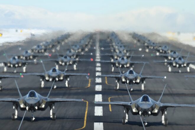 As Iran threatens, the U.S. Air Force flexed
