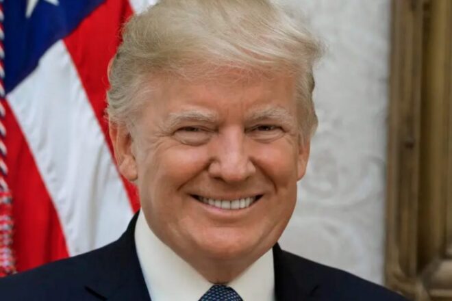 Trump sarcastically rips Romney after he tests negative for COVID-19